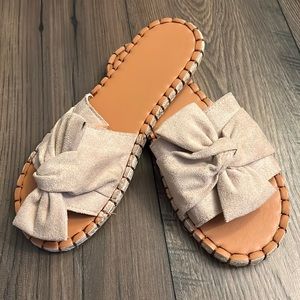 Size 10 sandals super cute! Gently worn tan bow